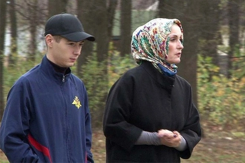 Ольгa Шукшинa с сыном