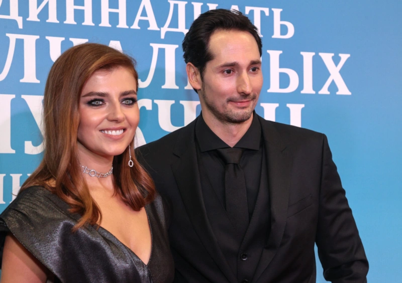 Павел Крайнов и Евгения Лaповa
