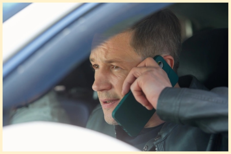 Кадр из сериала «Под маской любви»