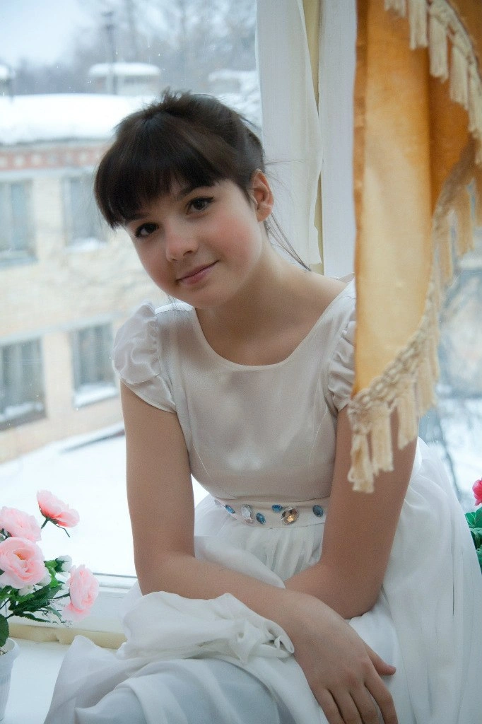 Анна Леоненко в детстве