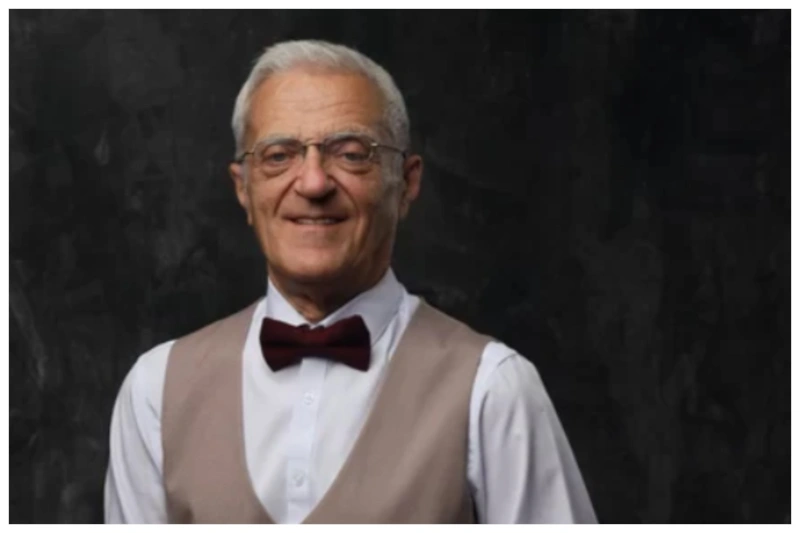 Участник группы «Поющие гитары» Василий Борисов