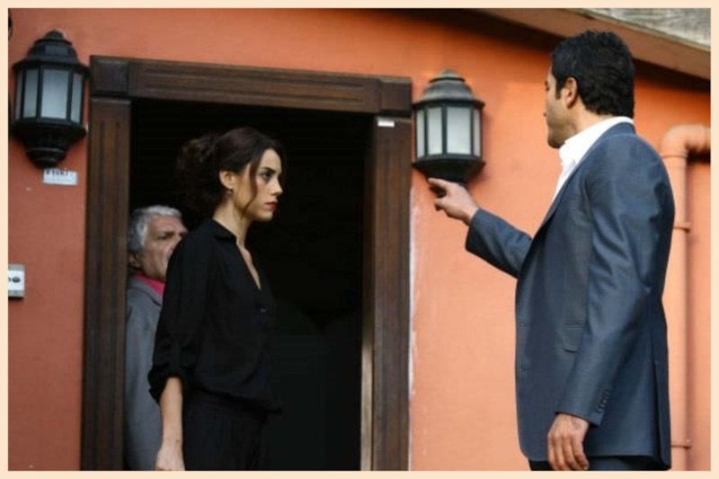 Кадр из сериала «Эзель»