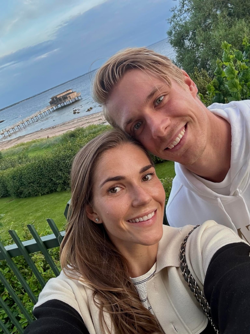 Денис Шаповалов с женой