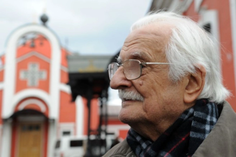 Марлен Хуциев