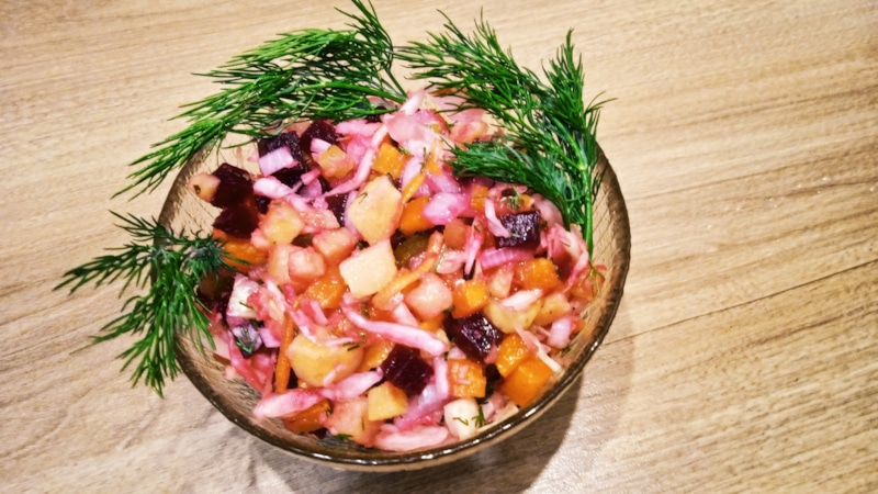 Винегрет по-новому: свежий вкус с грушей