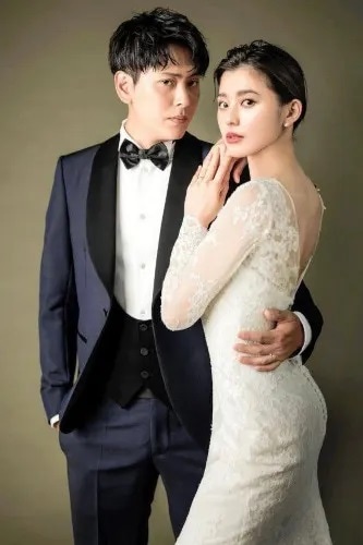 Ая Асахина с мужем Ая Асахина с мужем