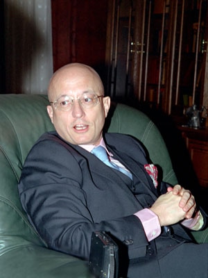 Сергей Караганов в молодости Сергей Караганов в молодости