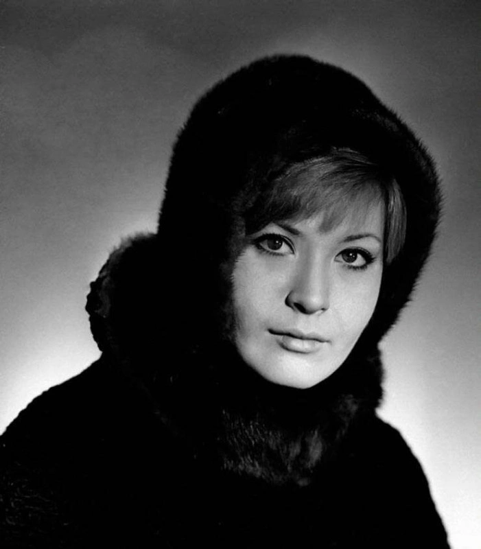 Людмила Максакова в молодости