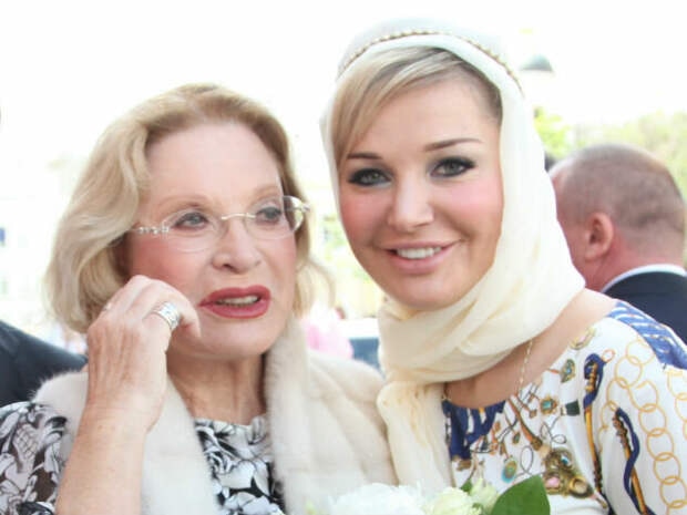 Людмила Максакова и Мaрия Мaксaковa