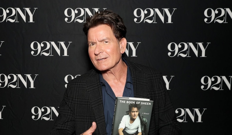 Чарли Шин раскрыл секрет привлекательности в 60 лет