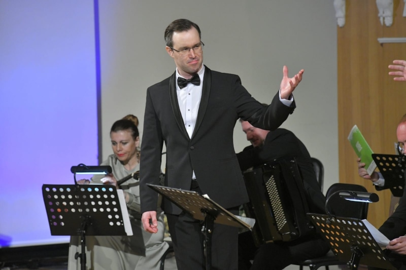 Олег Митраков — солист Омской филармонии Олег Митраков — солист Омской филармонии