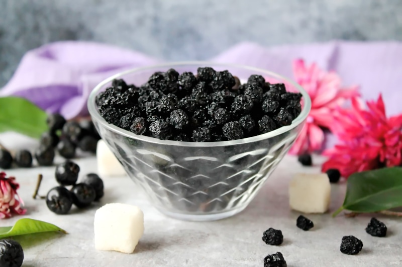 Цукаты из рябины: сладкое угощение