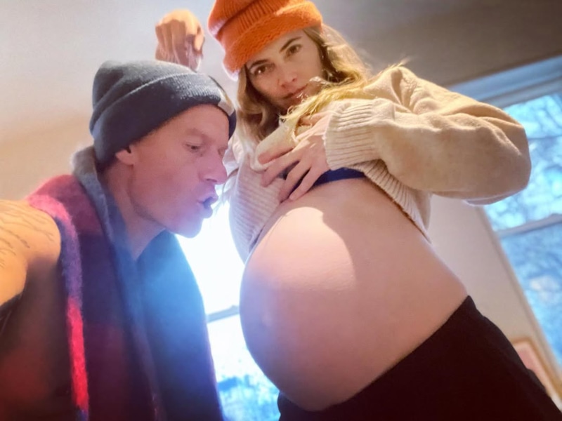 Джеймс Бэдж Дейл с женой