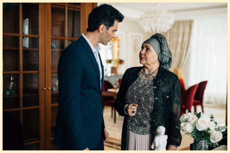 Кадр из сериала «Сады слез»