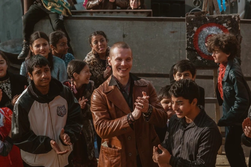 Кадр из сериала «Улица Шекспира»