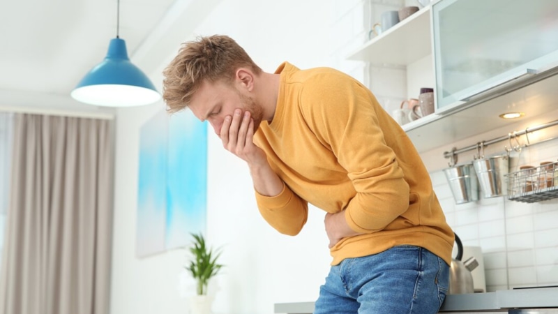 Алкогольное отравление: первая помощь и риски