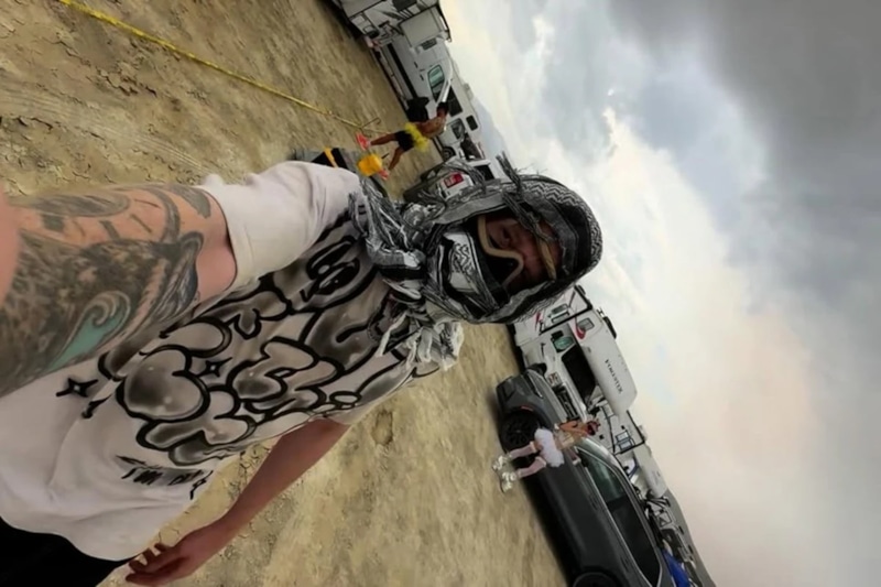 Внук Пугачёвой после развода ушел в загул