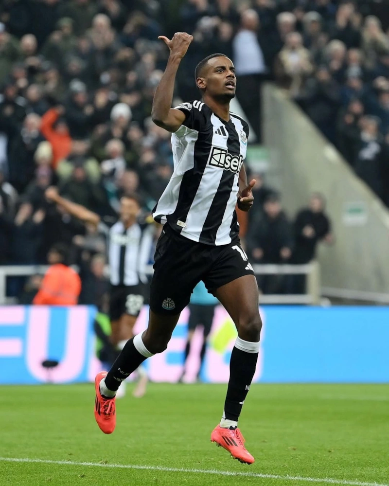 Нападающий клуба «Ньюкасл Юнайтед» Александер Исак