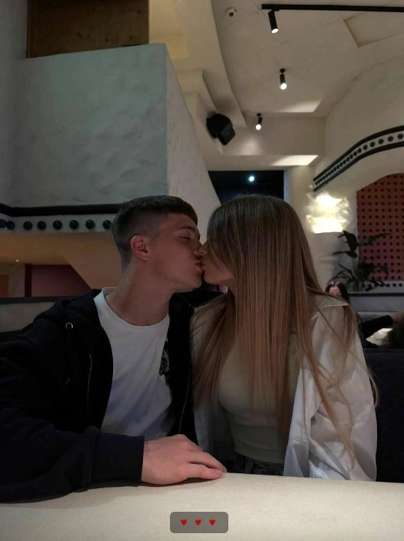 Полузащитник московского ЦСКА Кирилл Глебов и его девушка Арина Полузащитник московского ЦСКА Кирилл Глебов и его девушка Арина