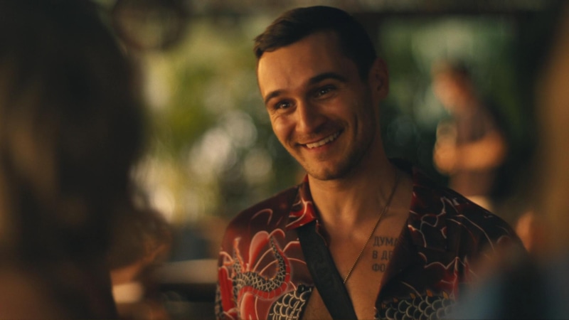 Юлиан Костов в сериале «Белый лотос»