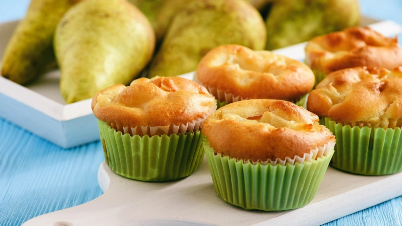 Маффины с грушей и орехами: рецепт с цельнозерновой мукой