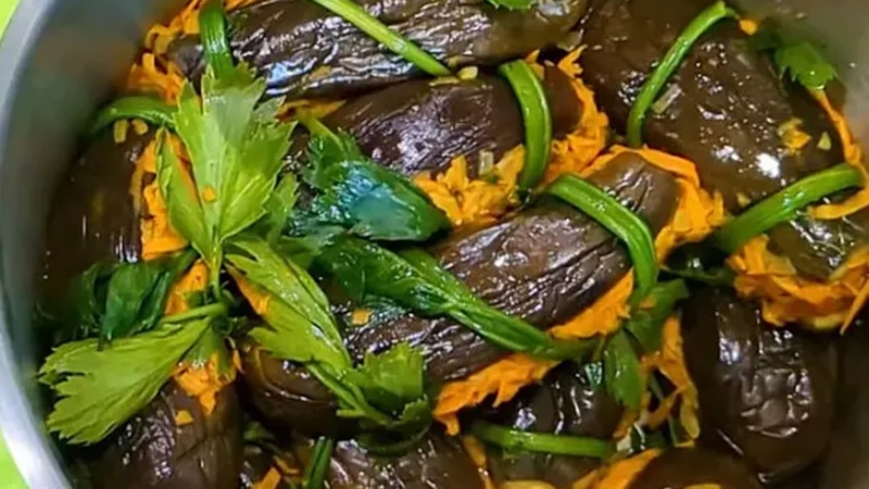 Фаршированные баклажаны на зиму: рецепт с маринадом