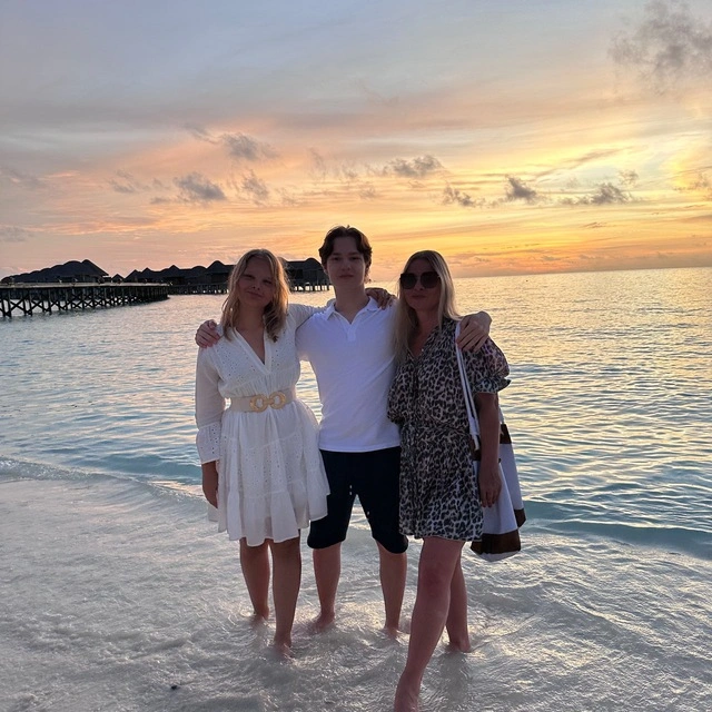 Светлана Шатунова с детьми