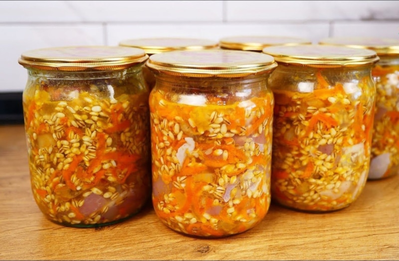 Тушенка с перловкой: рецепт на зиму