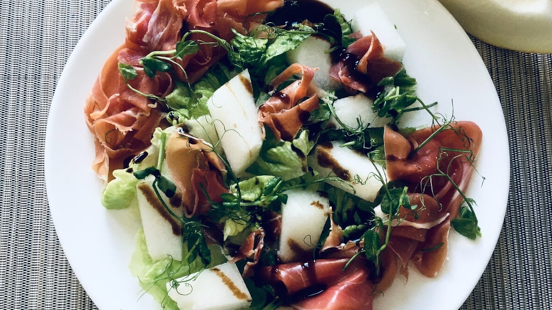 Салат с дыней и пармской ветчиной: итальянский рецепт