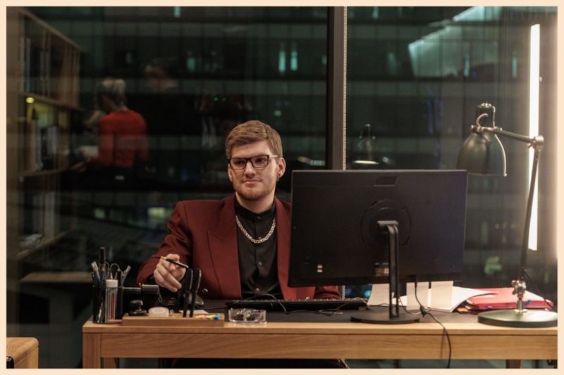 Андрей Максимов в сериале «Москва слезам не верит. Все только начинается» Андрей Максимов в сериале «Москва слезам не верит. Все только начинается»