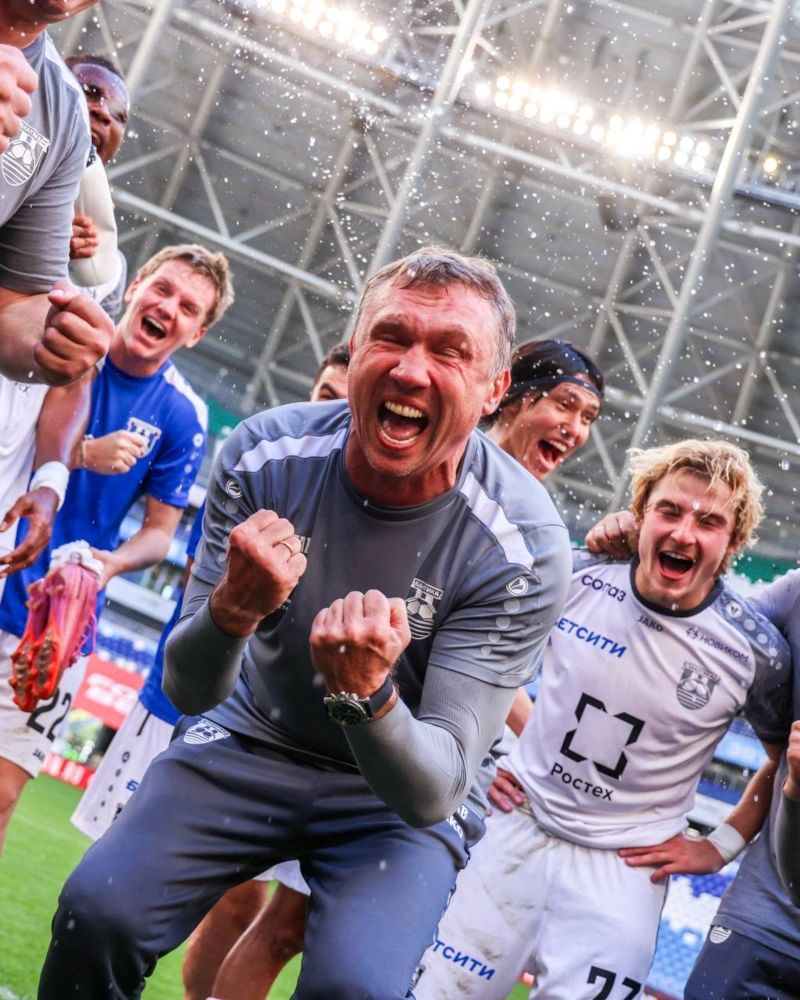Главный тренер ФК «Балтика» Андрей Талалаев после победы в Первой лиге Главный тренер ФК «Балтика» Андрей Талалаев после победы в Первой лиге