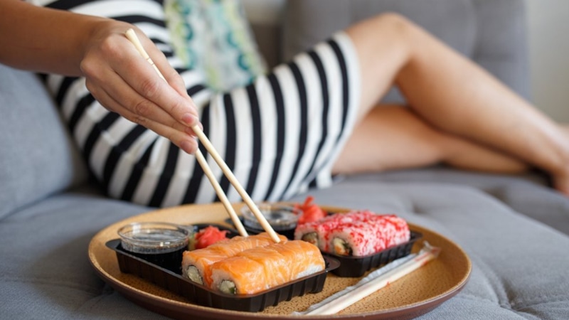 Сырая рыба и мясо: мнение гастроэнтеролога