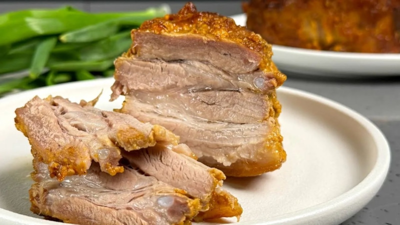 Свиная грудинка: хрустящая корка