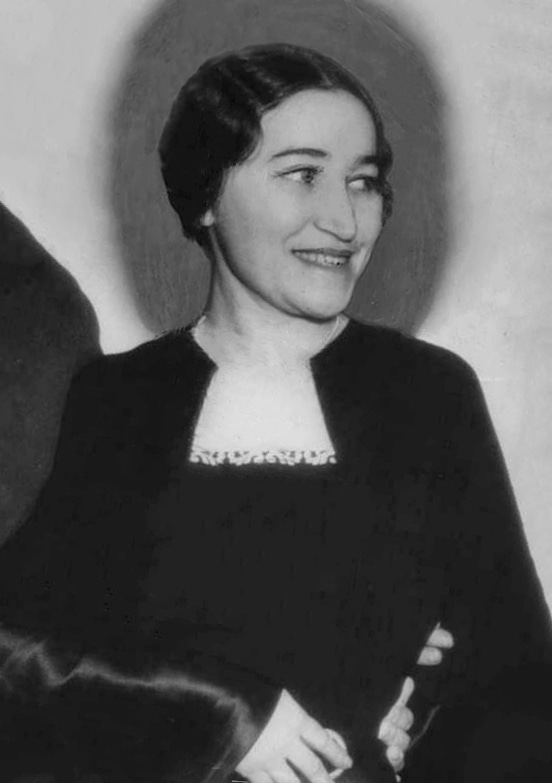 Полина Жемчужина в молодости Полина Жемчужина в молодости