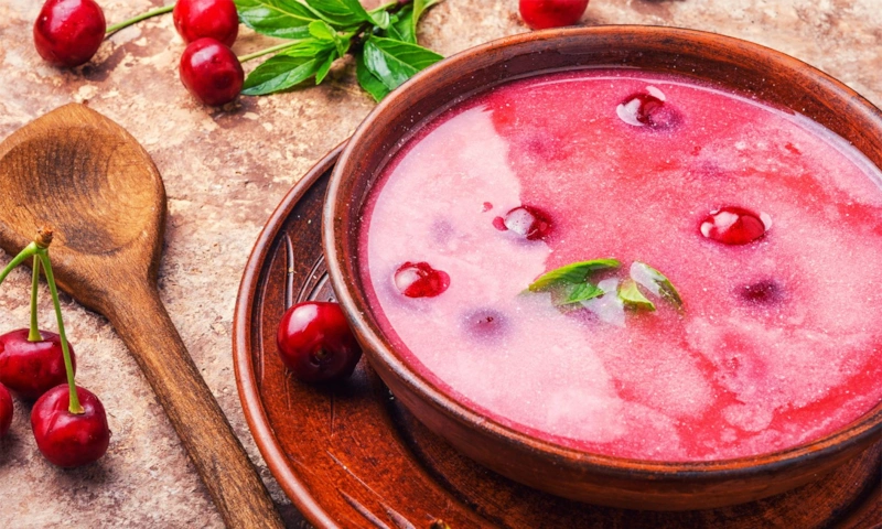 Борщ с вишней: необычный вкус