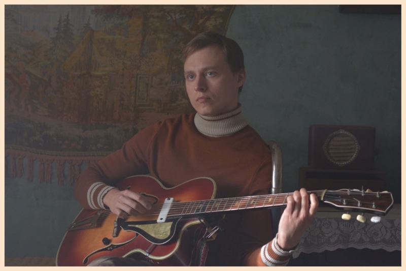 Павел Павлють в сериале «За полчаса до весны»