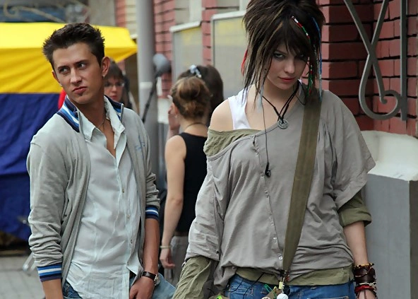 Павел Прилучный и Анна Старшенбаум в фильме «Детям до 16…»