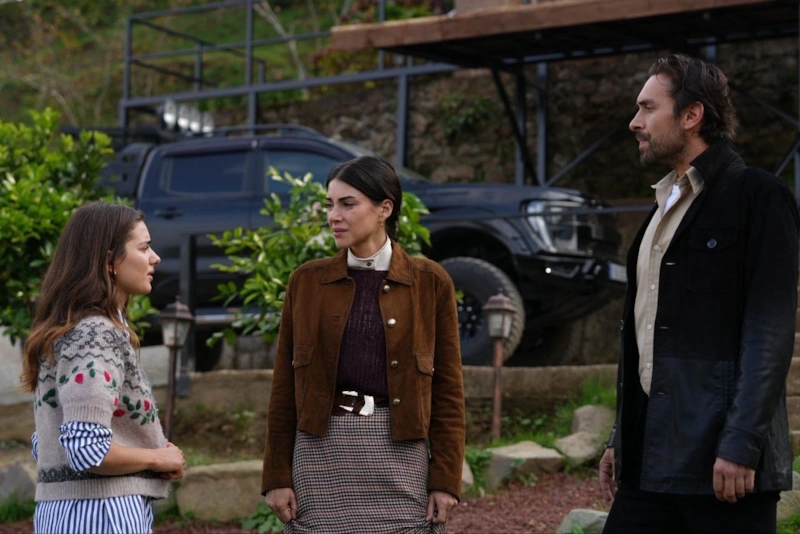 Кадр из сериала «Это море переполнится»