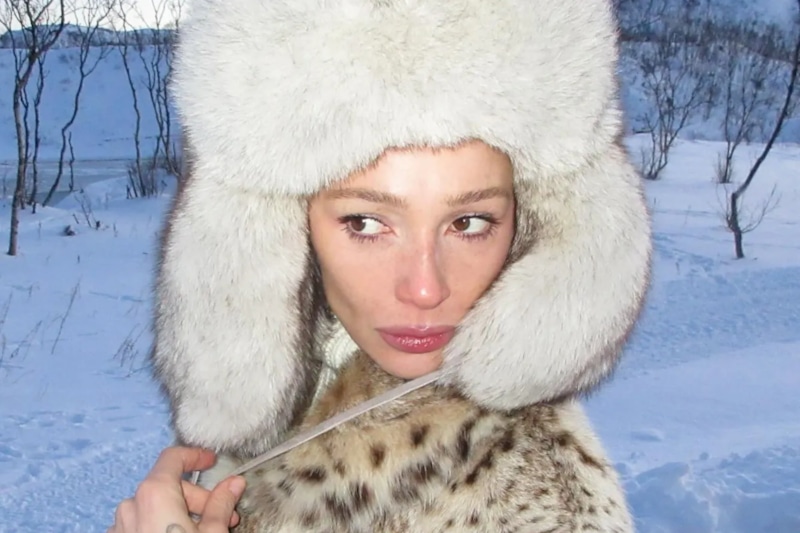 Настя Ивлеева бросилась сводить тату