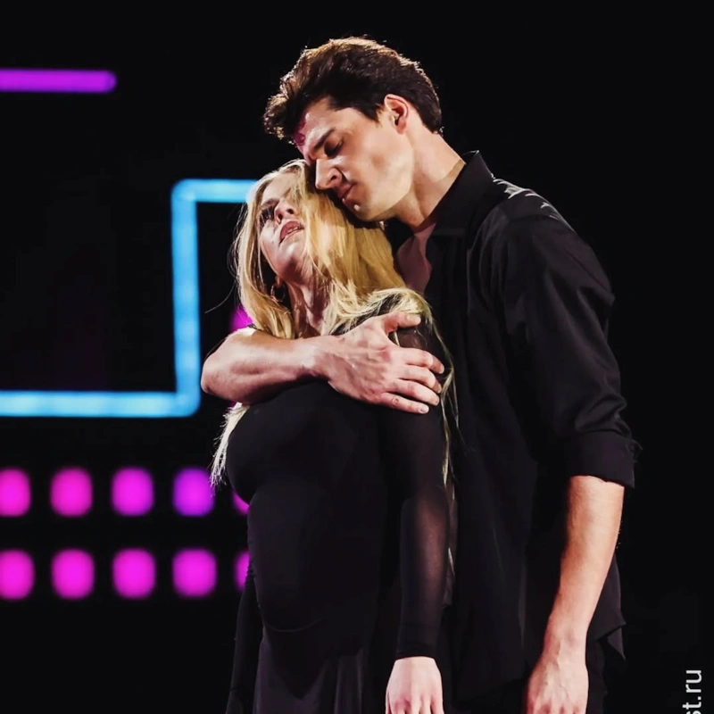 Александра Трусова и Иван Жвакин в шоу «Ледниковый период»