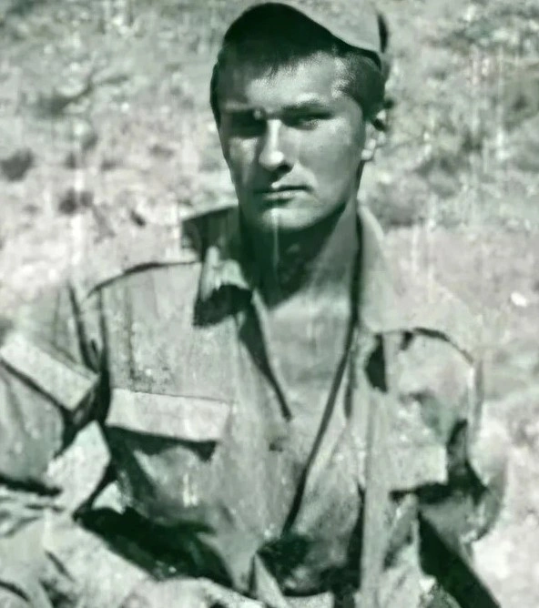 Евгений Сидихин в молодости Евгений Сидихин в молодости