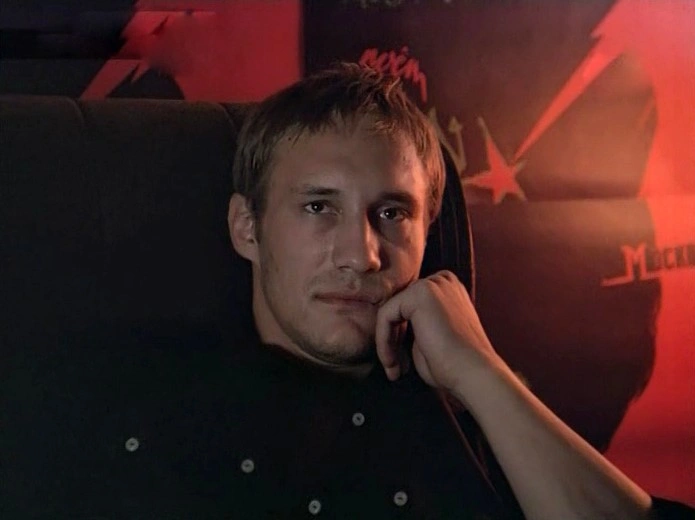 Евгений Сидихин в фильме «За последней чертой» Евгений Сидихин в фильме «За последней чертой»