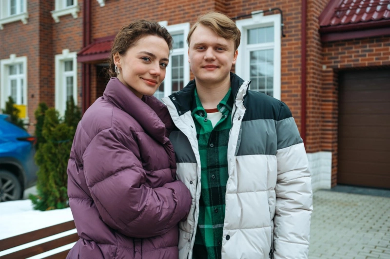 Ангелина Поплавская и Артем Башенин