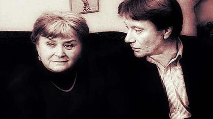 Мария Миронова с сыном Андреем Мироновым Мария Миронова с сыном Андреем Мироновым