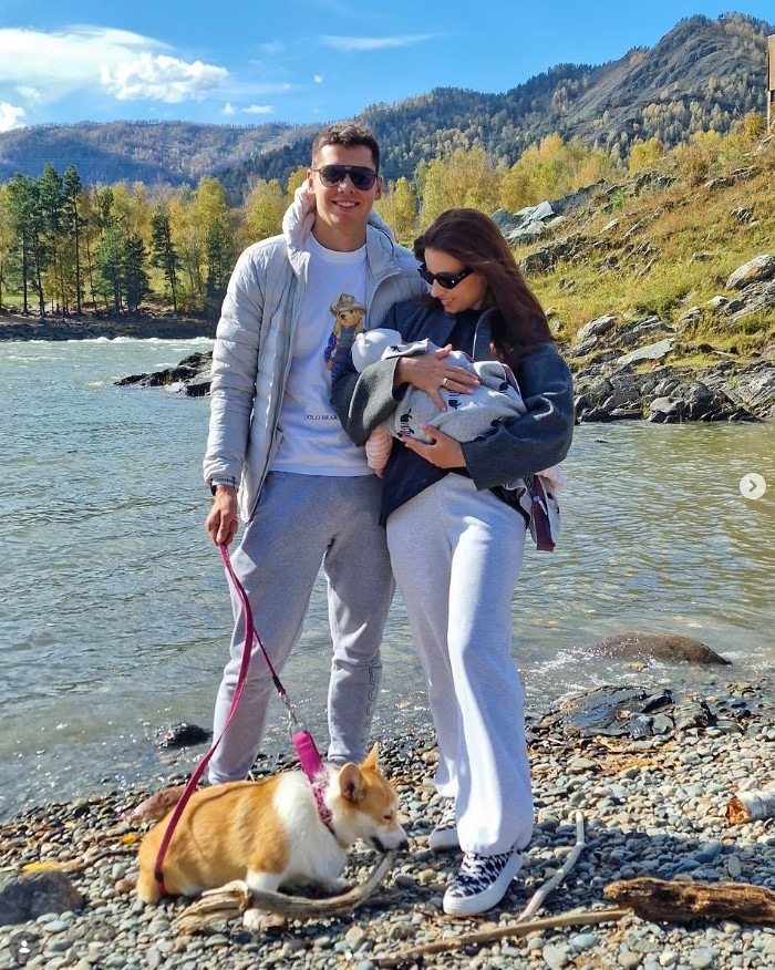 Никита Денисов и Яна Кирпиченко Никита Денисов и Яна Кирпиченко