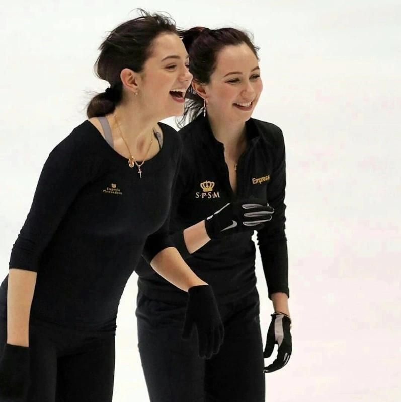 Елизавета Туктамышева и Евгения Медведева