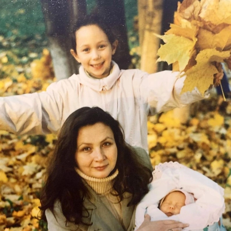 Елизавета Туктамышева с мамой в детстве