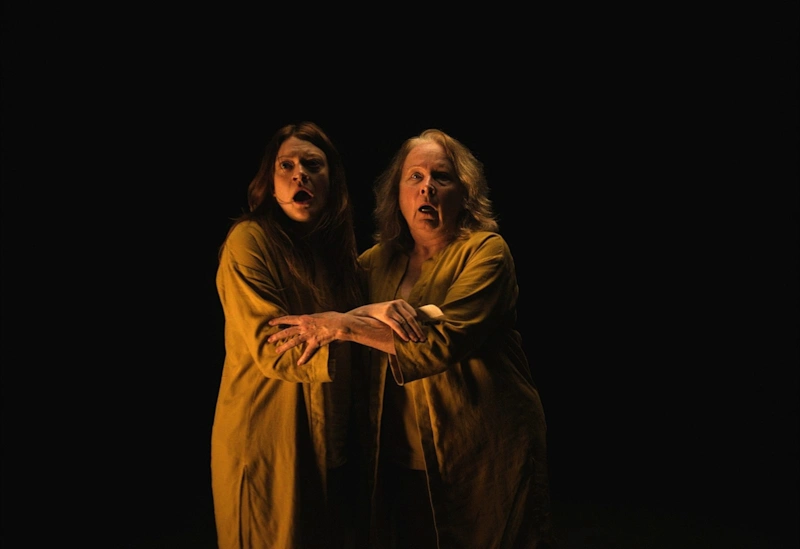 Кейт Бёртон в триллере «Заклятие. Обряд реинкарнации» Кейт Бёртон в триллере «Заклятие. Обряд реинкарнации»