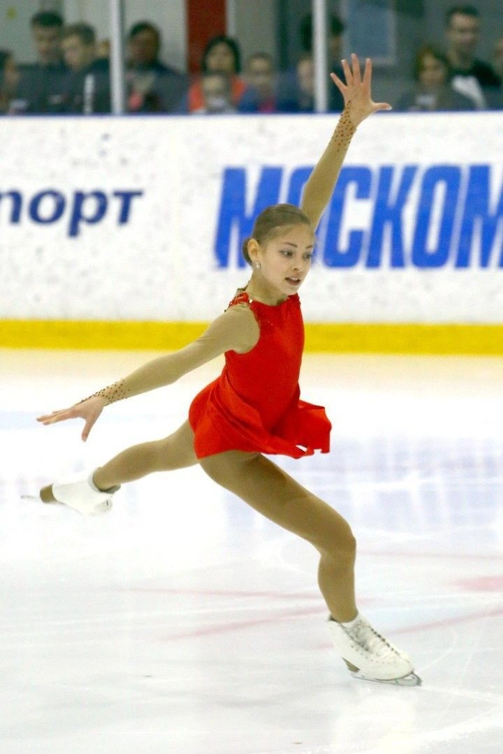 Алена Косторная в детстве