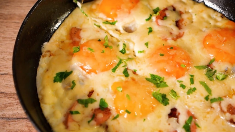 Яичница по-ленинградски: подача блюда Яичница по-ленинградски: подача блюда